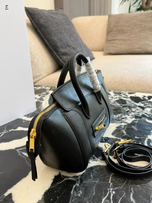 Celine Luggage Leather Tote Bag