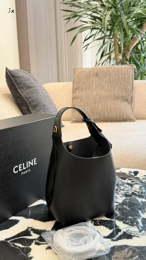 Celine Calfskin Wallet 19x11.5x18cm