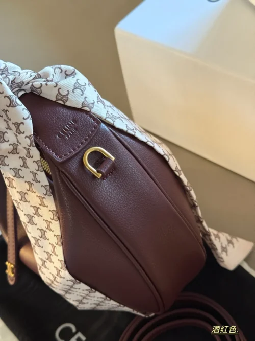 Celine Crossbody Bag Style 0122