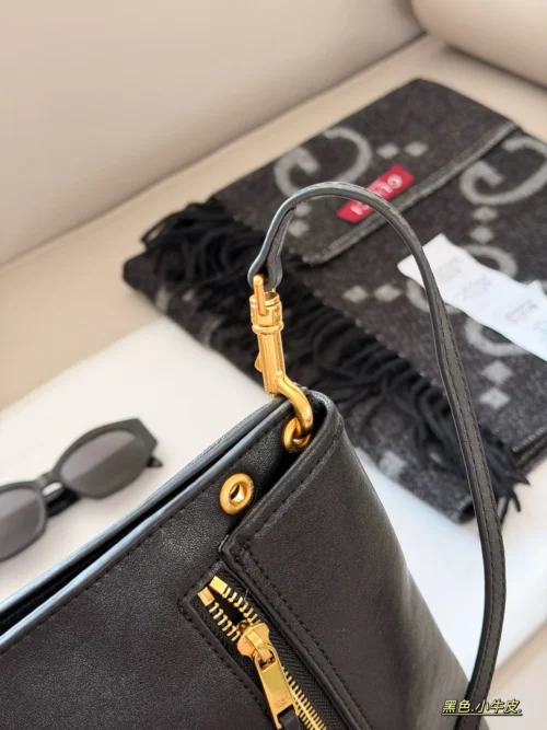 Celine Triomphe Black Calfskin Messenger Bag Style 0197