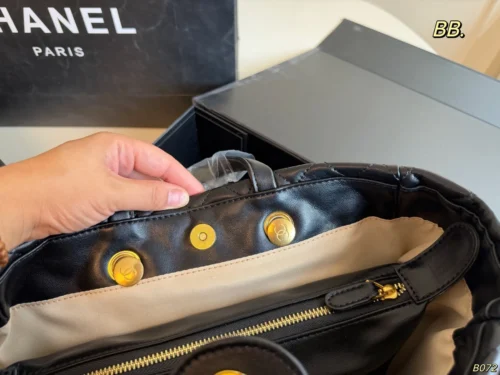Chanel Classic Flap Quilted Tote Bag Style 0007