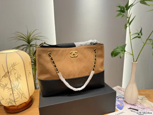 Chanel Tote Bag