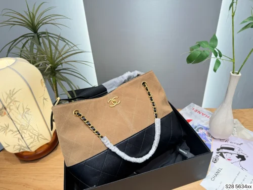 Chanel Tote Bag