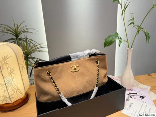 Chanel Tote Bag