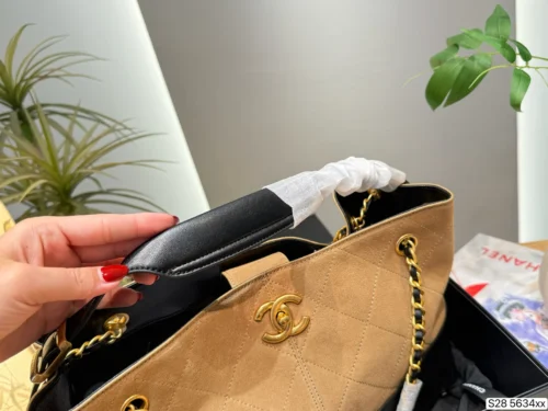 Chanel Tote Bag