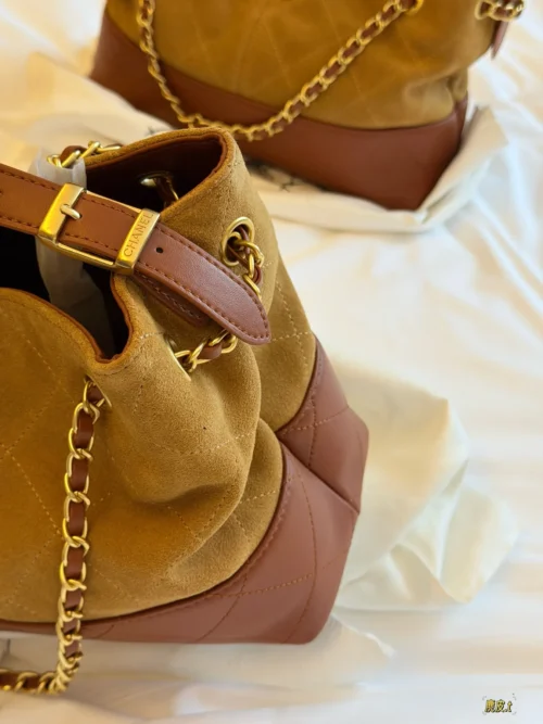 Chanel Suede Bag Style 0120