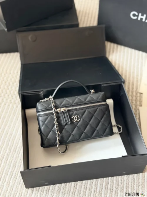 Chanel Classic Flap Quilted Leather Vanity Bag Style 0186