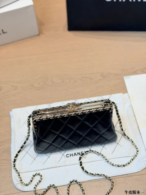 Chanel Classic Flap Black Quilted Calfskin Wallet