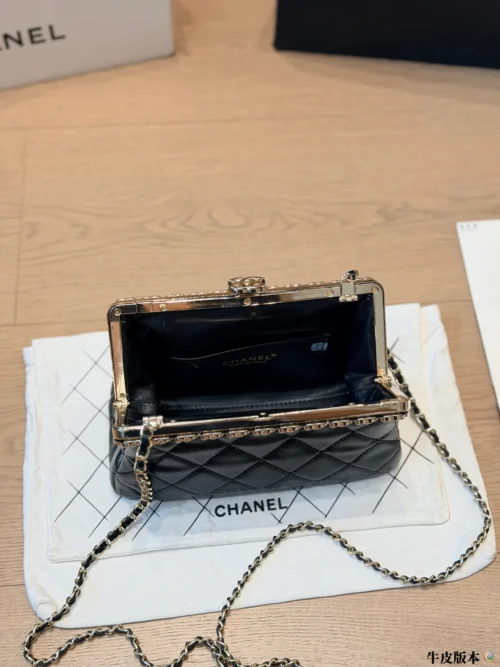 Chanel Classic Flap Black Quilted Calfskin Wallet