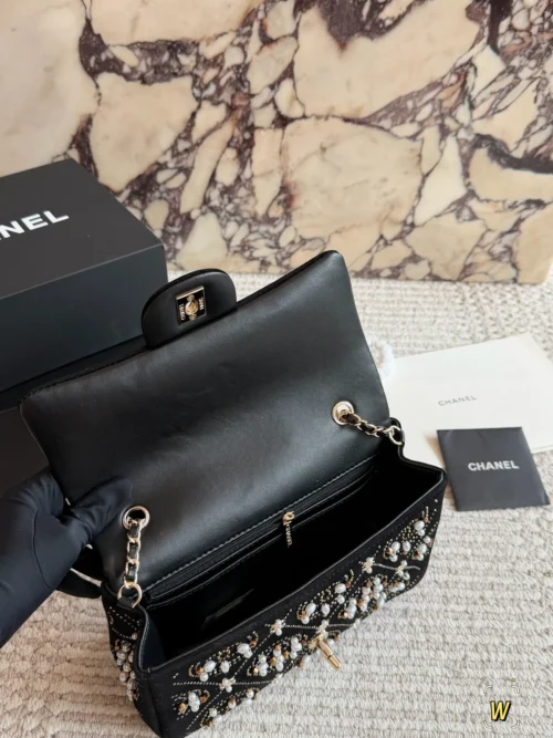 Chanel Chain Bag Style 0230