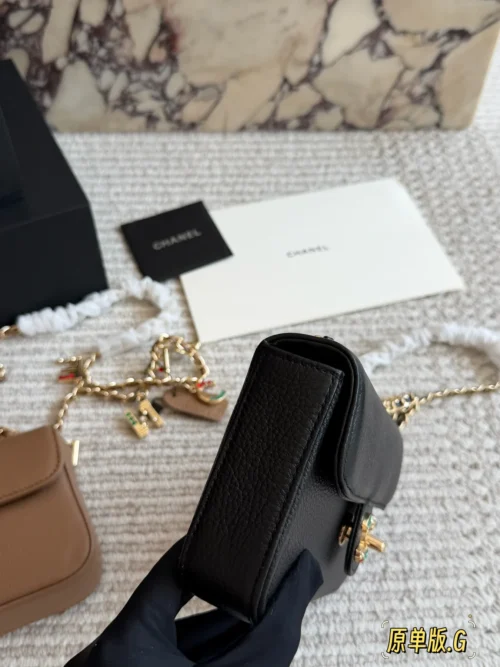Chanel Leather Bag Style 0236