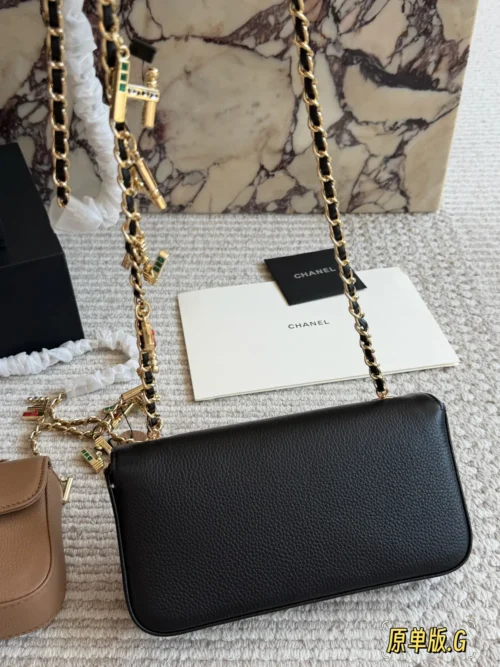 Chanel Leather Bag Style 0236