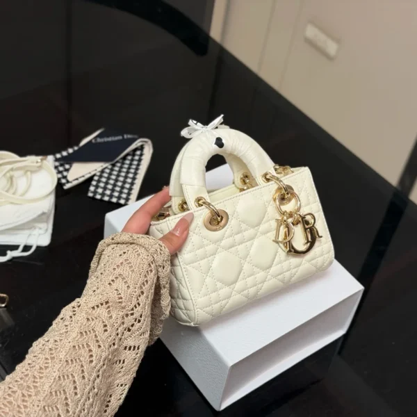 Dior Lady Dior Lambskin Bag Style 0027
