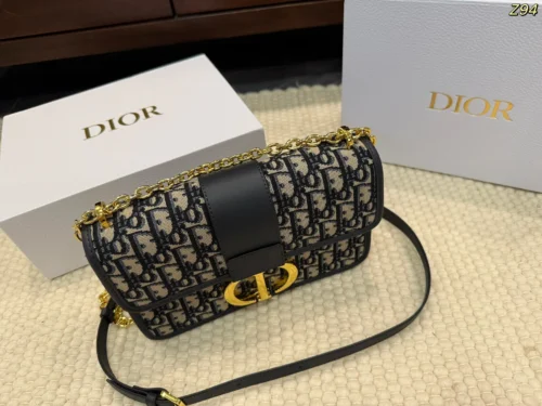 Dior Oversized Bag Style 0099