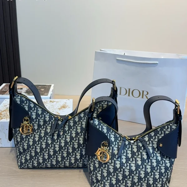 DIOR0135-01 Dior Monogram Leather Handbag