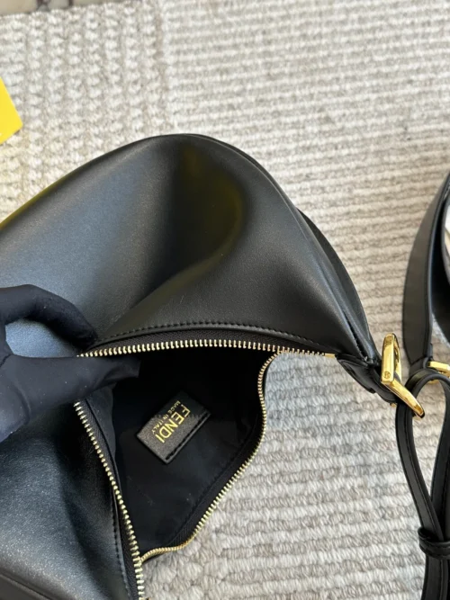 Fendi Leather Hobo Bag Style 0053