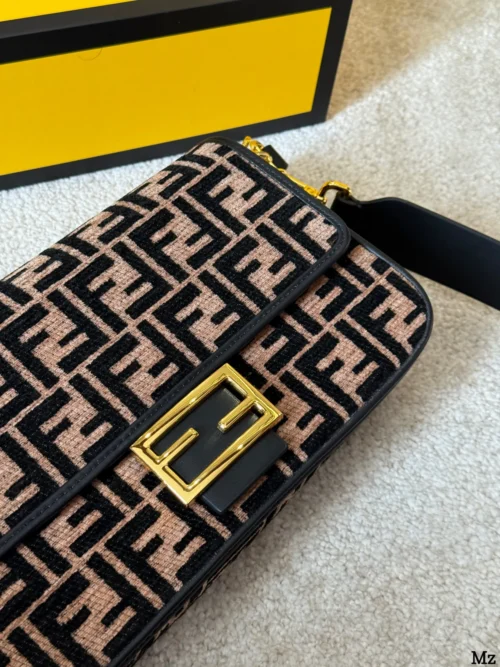 Fendi Baguette Bag Style 0101