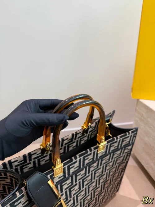 Fendi Tote Bag Style 0110