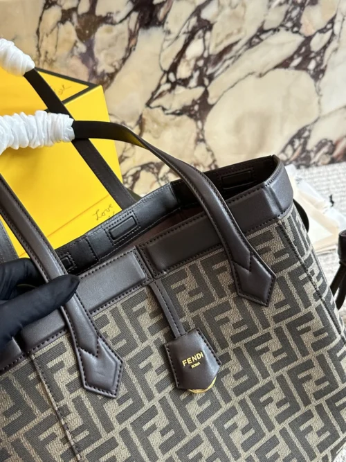 Fendi Monogram Tote Bag Style 0182