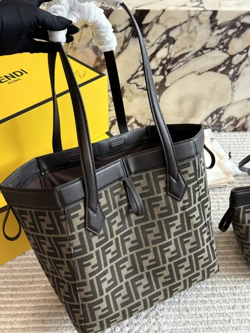 Fendi Monogram Tote Bag Style 0182