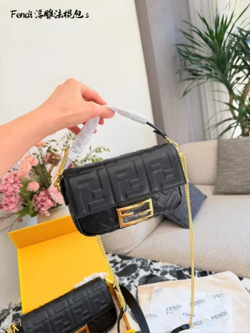 Fendi Baguette Bag Style 0184