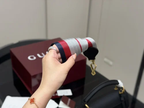 Gucci Messenger Bag