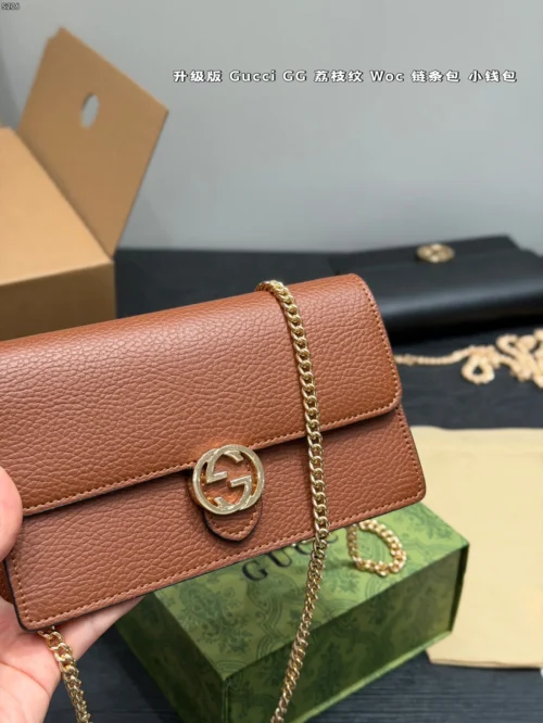 Gucci Chain Wallet