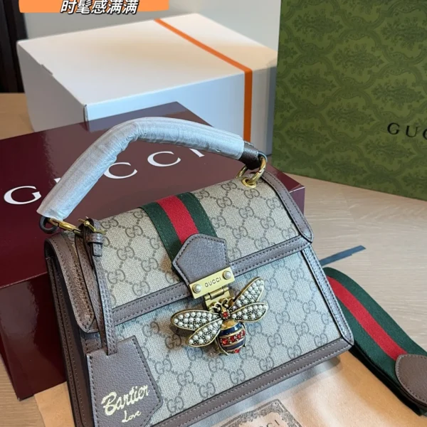 Gucci GG Supreme Brown Monogram Canvas Wallet