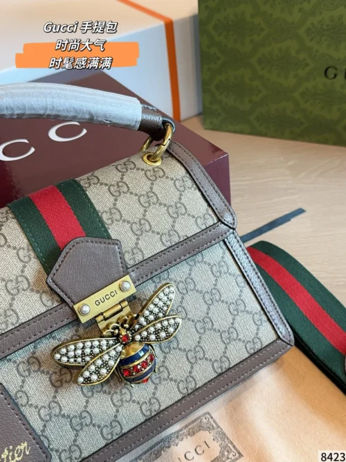 Gucci GG Supreme Brown Monogram Canvas Wallet