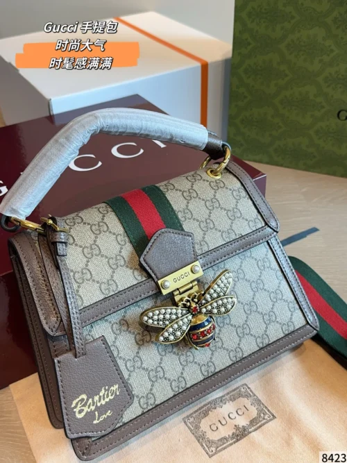 Gucci GG Supreme Brown Monogram Canvas Wallet
