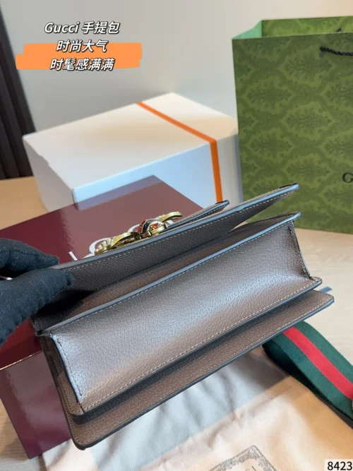 Gucci GG Supreme Brown Monogram Canvas Wallet