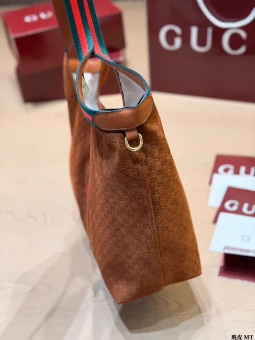 Gucci GG Supreme Brown Monogram Leather Card Holder