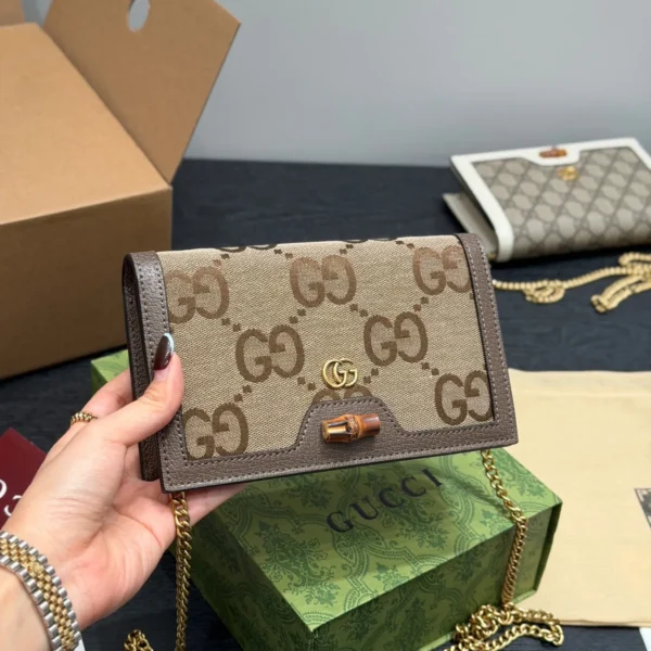 Gucci Bamboo Chain Wallet Style 0199