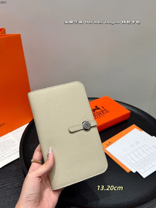Hermes Leather Wallet Style 0021