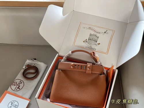 Hermes Leather Bag Style 0136