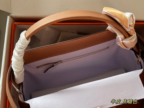 Hermes Leather Bag Style 0136