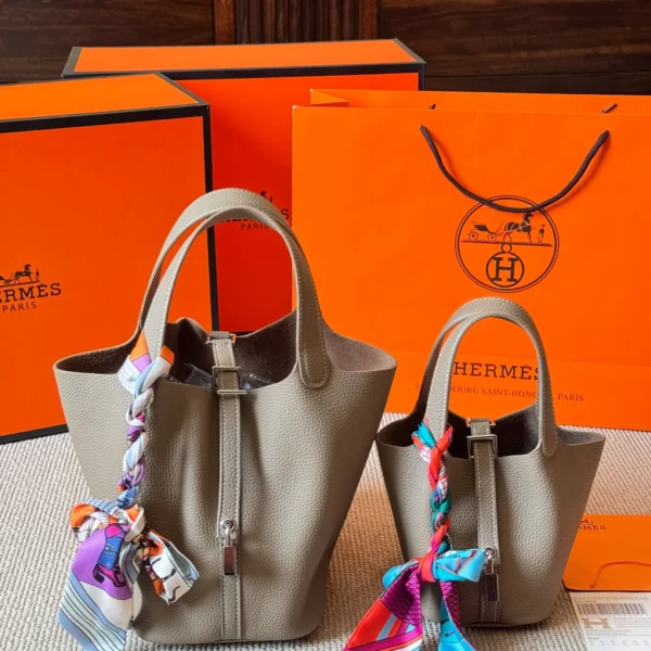 HERMES0146-01 Hermes Picotin Leather Bag Style 0146