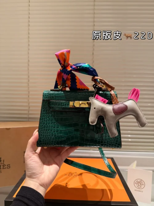 Hermes Kelly Croc-Embossed Leather Bag Style 0154