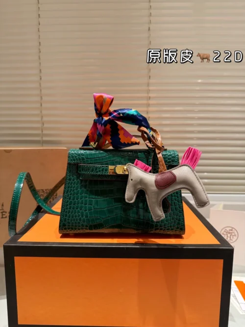 Hermes Kelly Croc-Embossed Leather Bag Style 0154