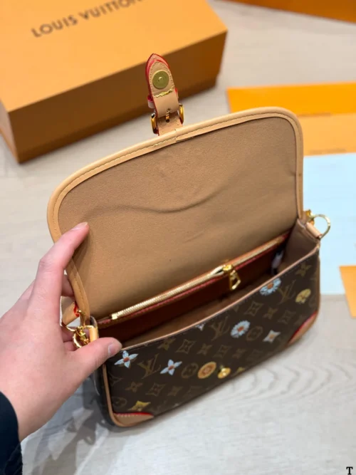 Louis Vuitton Diane Baguette Bag Style 0043