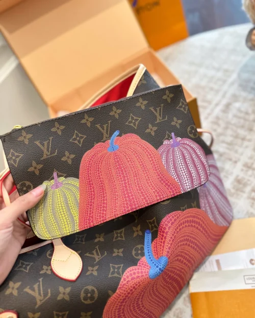 Louis Vuitton Neverfull Tote Bag Style 0051