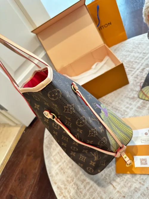 Louis Vuitton Neverfull Tote Bag Style 0051