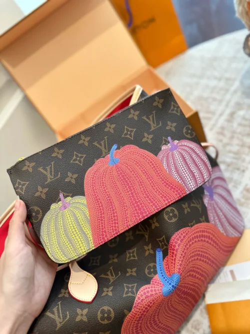Louis Vuitton Neverfull Tote Bag Style 0051