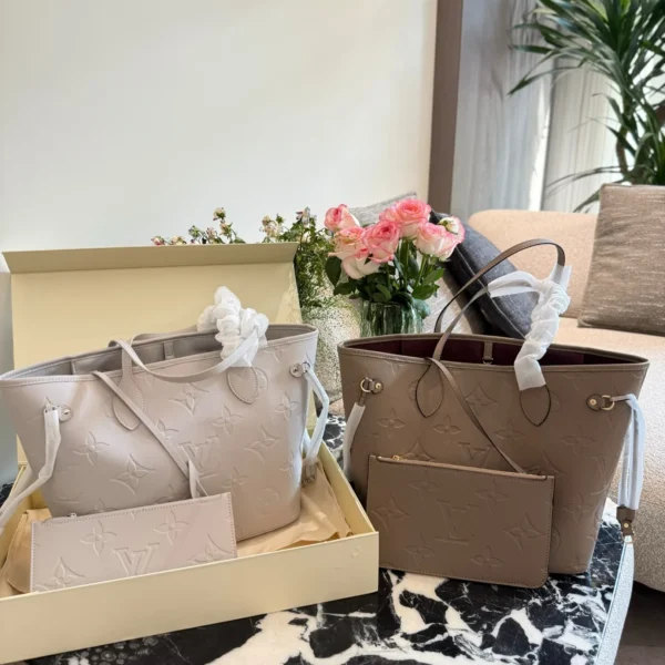 Louis Vuitton Neverfull Tote Bag Style 0152
