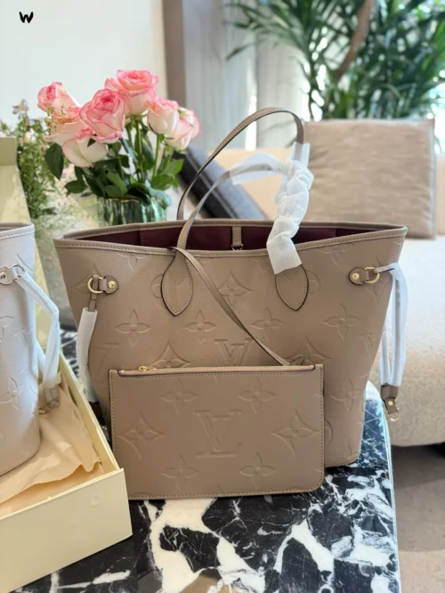 Louis Vuitton Neverfull Tote Bag Style 0152