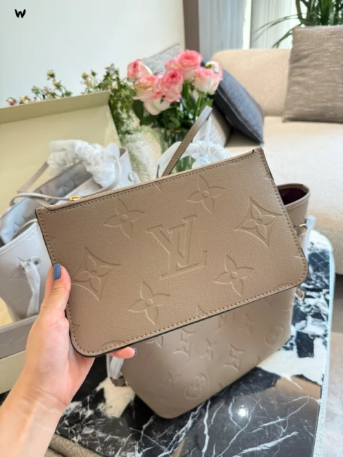Louis Vuitton Neverfull Tote Bag Style 0152