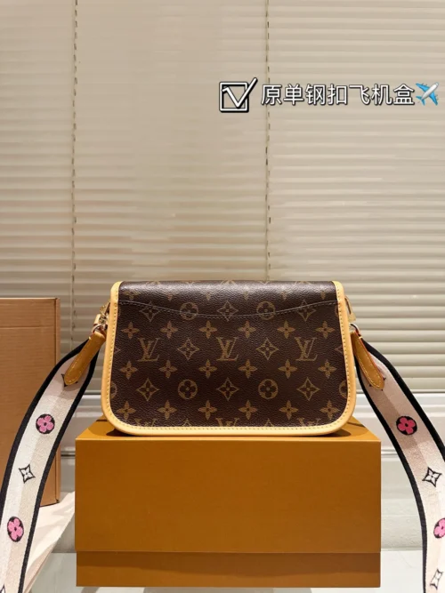 Louis Vuitton Diane Baguette Bag Style 0190