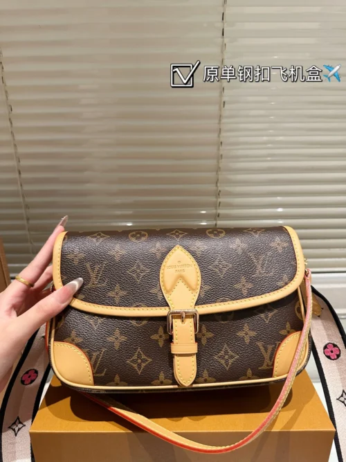 Louis Vuitton Diane Baguette Bag Style 0190
