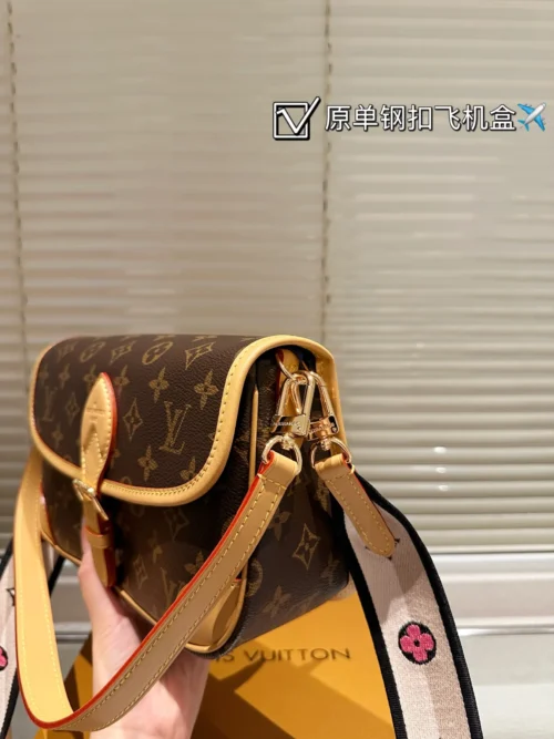 Louis Vuitton Diane Baguette Bag Style 0190