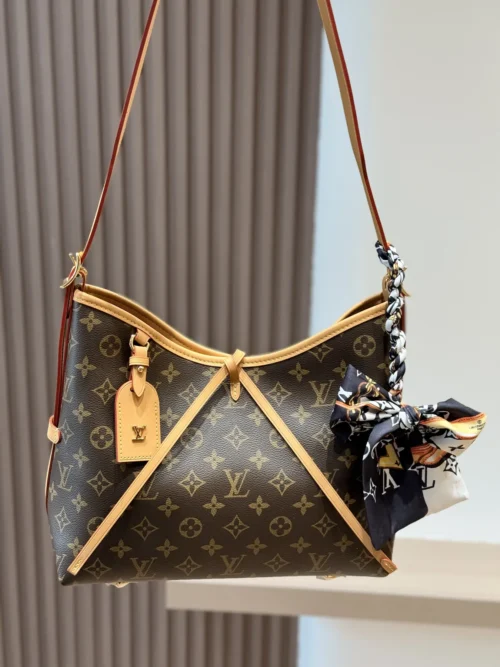 Louis Vuitton CarryAll Leather Bag Style 0200